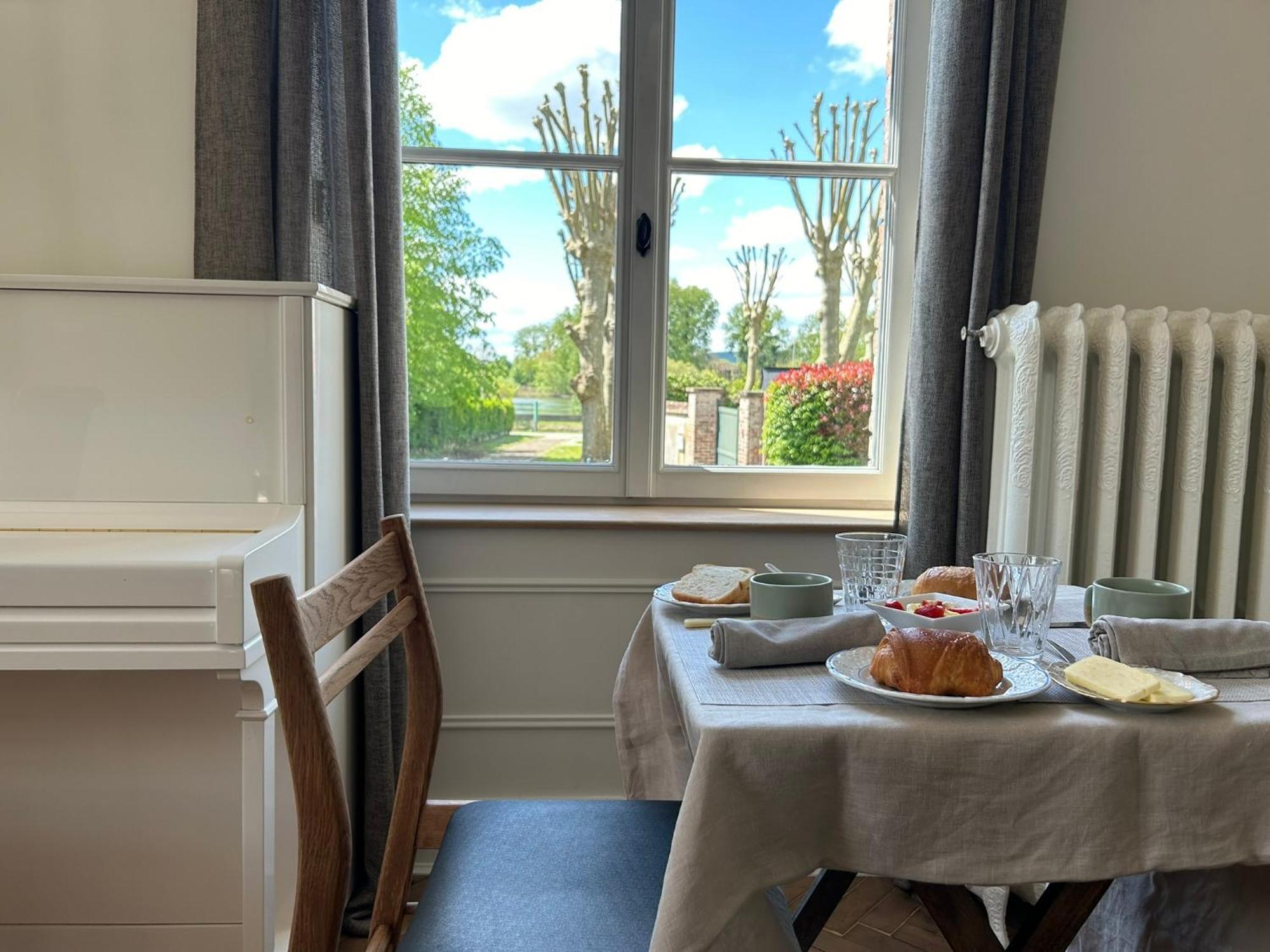 Villa Du Vieux Chateau Les Andelys Extérieur photo